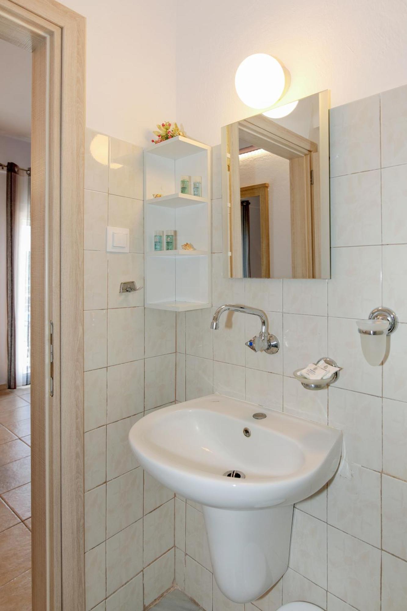 Thea Studios Pyrgadikia Dış mekan fotoğraf